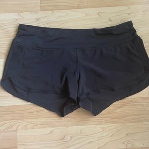 Lululemon speed up 2.5” shorts